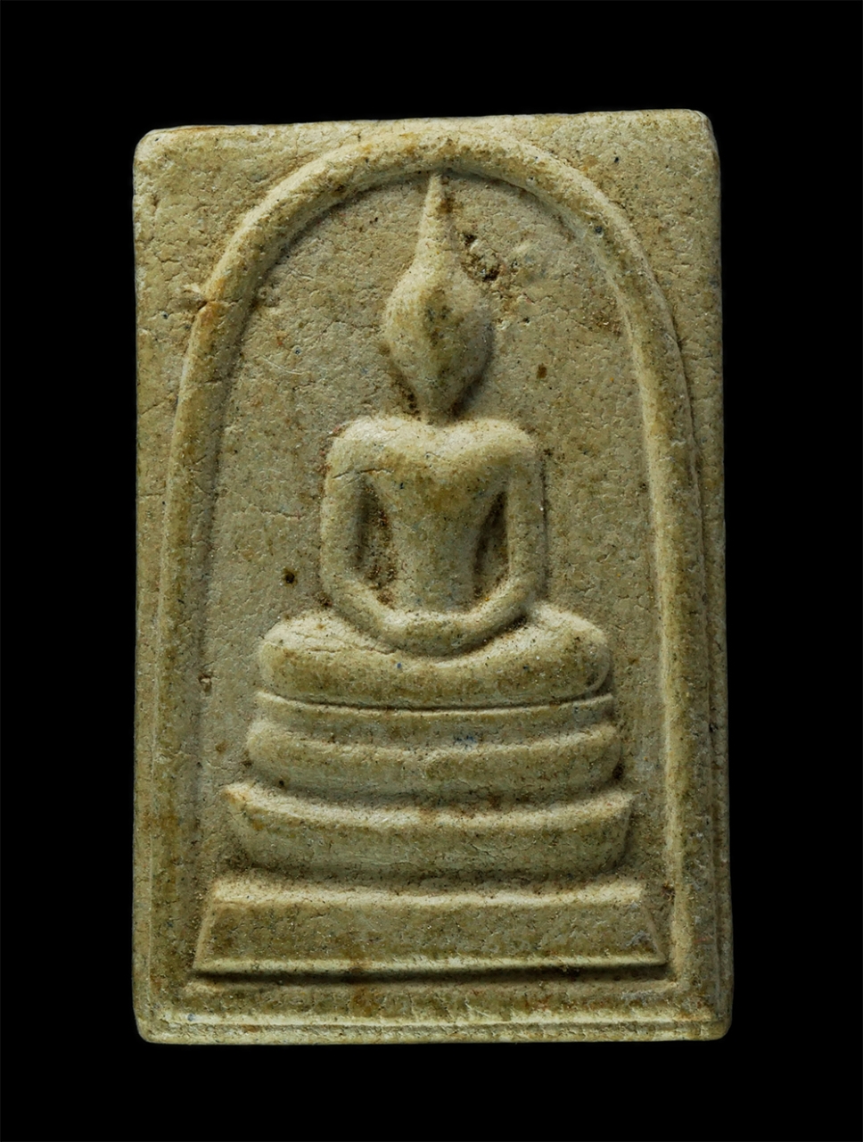 พระผงกล่องขาว17 (115)p.jpg - พระสมเด็จเนื้อผง ด้านหลังมีตัวอักษรเขียนว่า นิรภัย ไม่ทราบที่  | https://kamulet.in.th